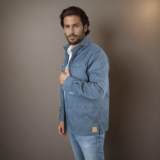 Sobre Camisa Azul Marino